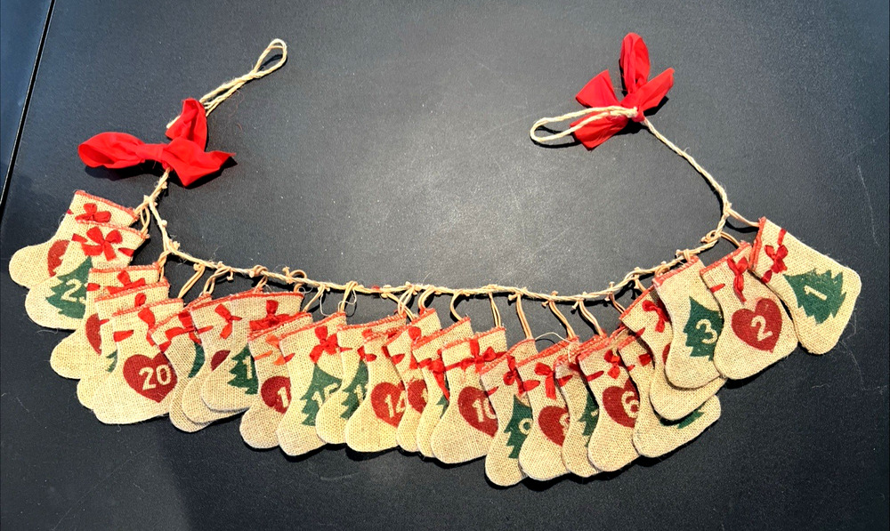 Christmas Advent Calendar 24 Days Burlap Hanging Stockings Farm Country Vintage